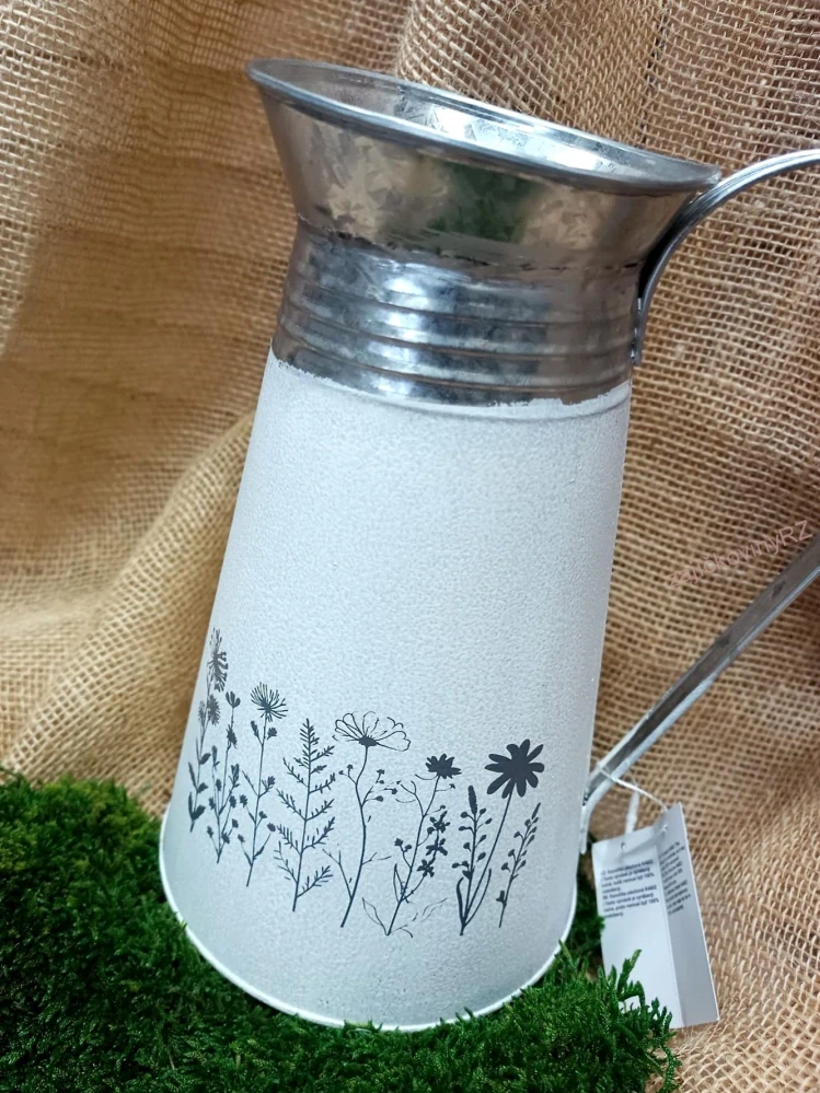 Konvička plechová dekorativní, 25 cm