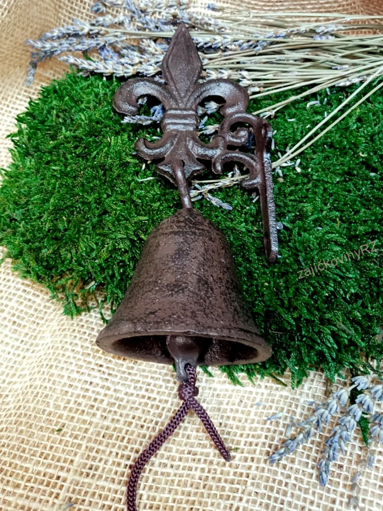 Litinový zvon hnědý, 19 cm
