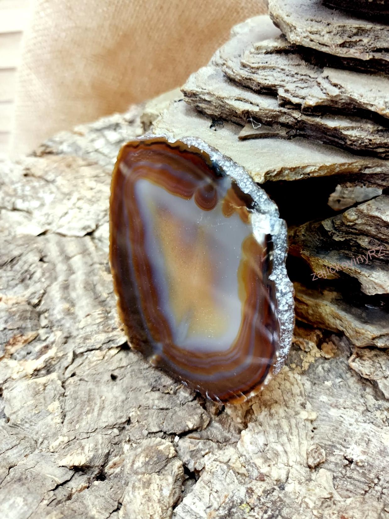 Achátový plát hnědý 10,5x8,5 cm