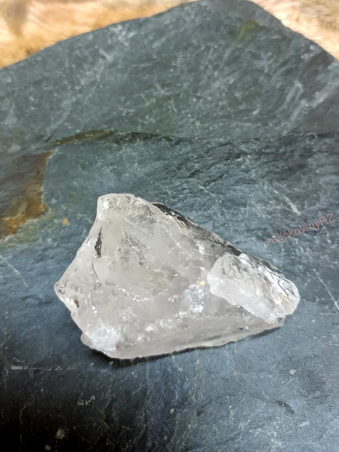 Křišťál surový č.8, 56 mm
