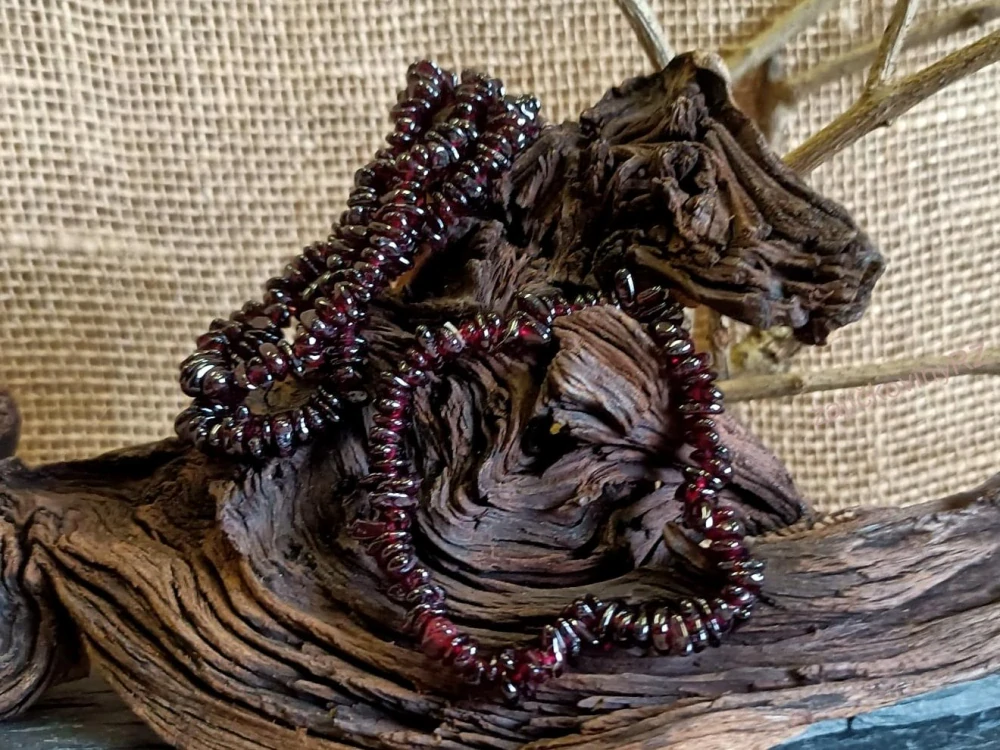 Náramek zlomky, granát, obvod 18-19 cm