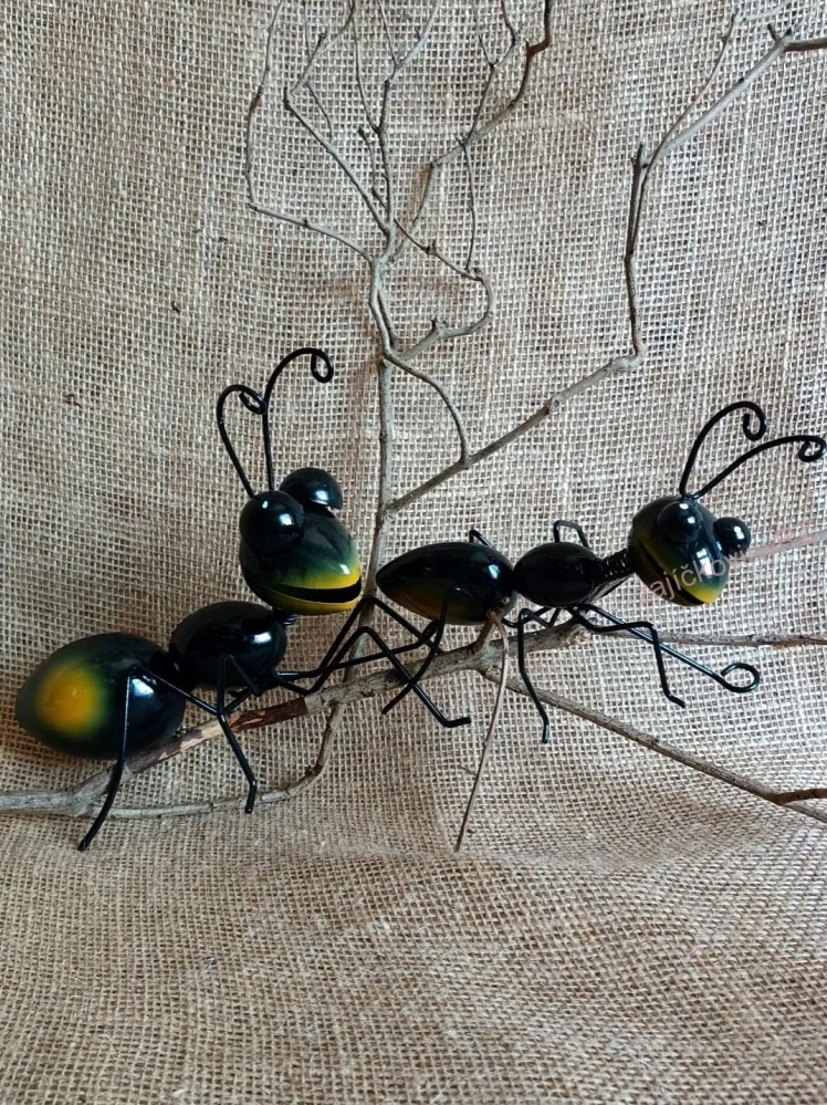 Mravenec velký XL, 22 cm