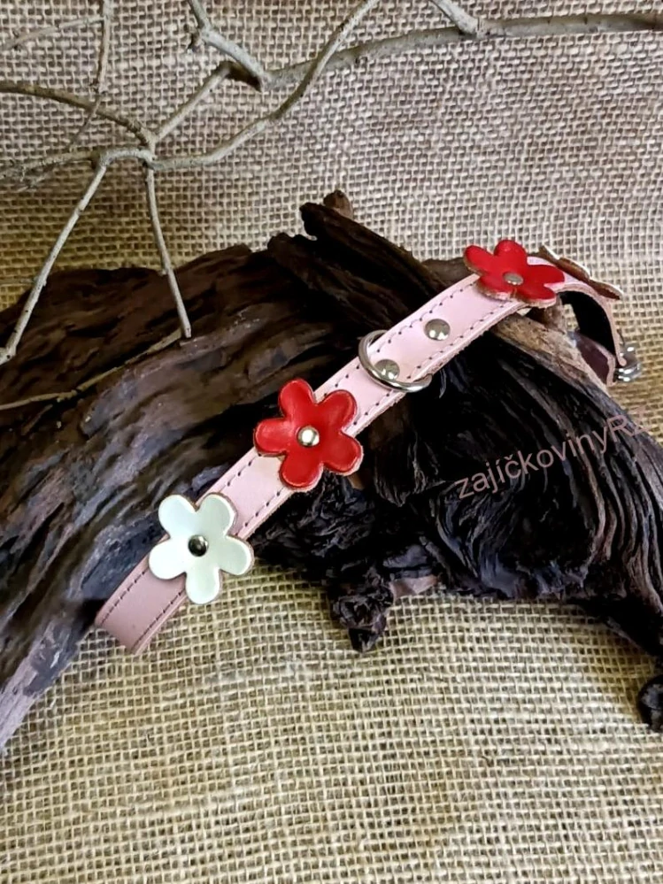 Kožený obojek s květy 40 cm