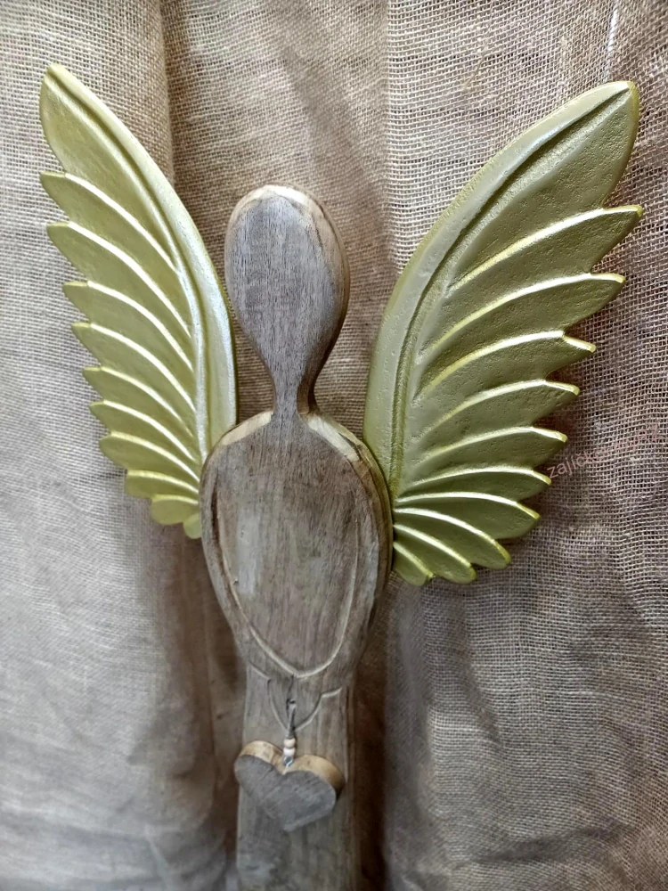 Dřevěný anděl MAXI, ZLATÁ kovová křídla, 115 cm