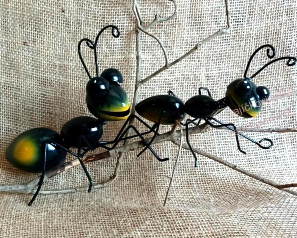 Kovový mravenec střední, 18 cm