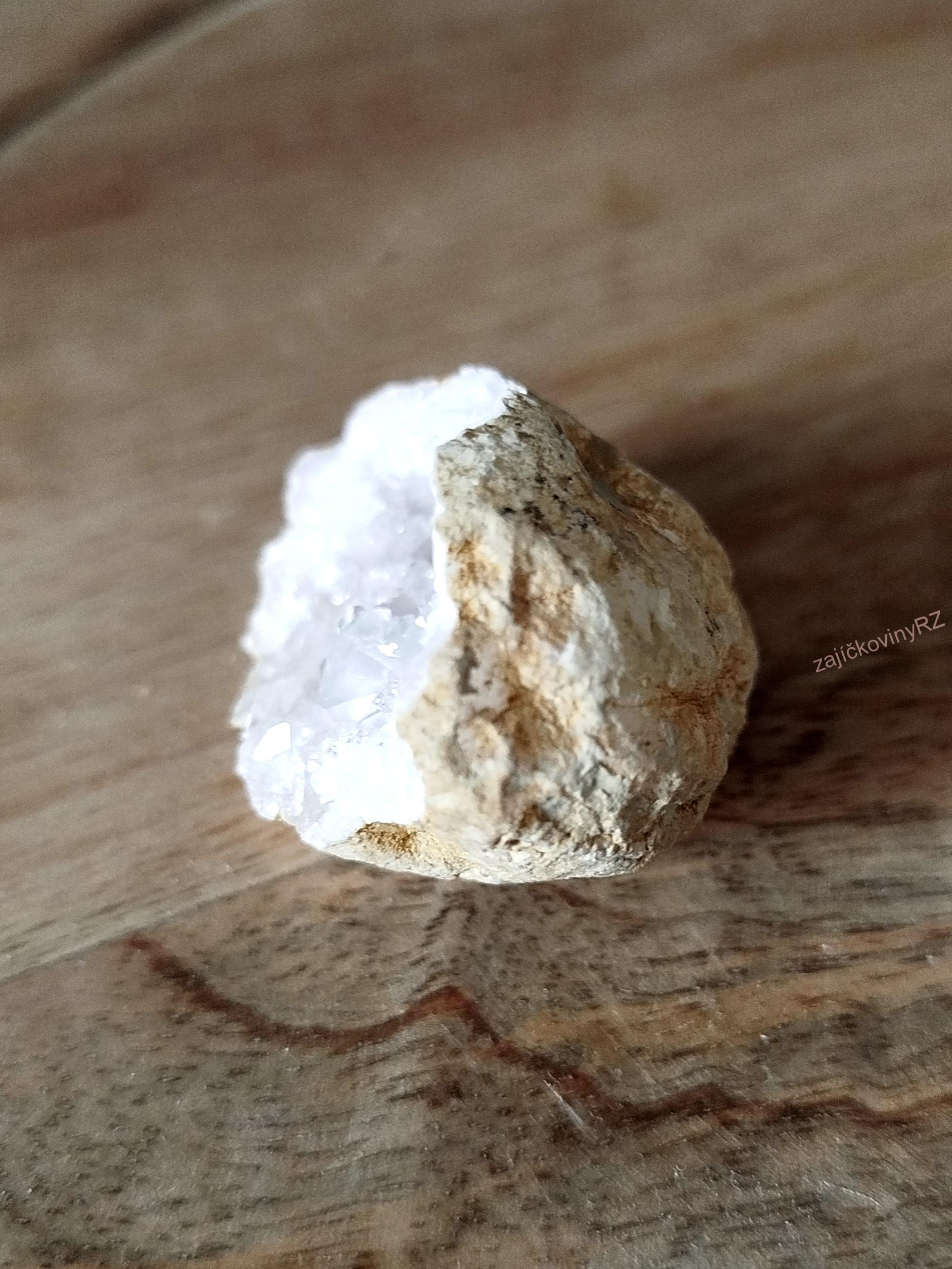 Křišťálová geodka 3,7 cm