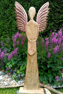 Dřevěný anděl MAXI, MĚDĚNÁ kovová křídla, 115 cm