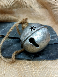 Rolnička stříbrná XL, 8 cm