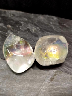 Aqua křišťál aura, tromlovaný, 3-4 cm, 1ks