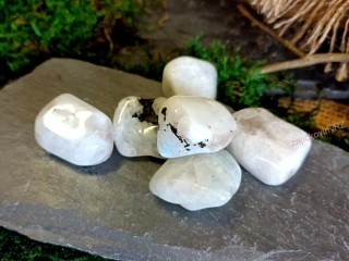 Měsíční kámen tromlovaný, 4-4,5 cm, 1ks