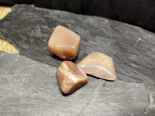 Sluneční kámen tromlovaný, 3-4 cm, 1 ks, náhodný výběr