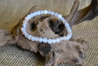 Náramek z minerálních kuliček, achát, s přívěskem květiny života, průměr kuličky 6 mm