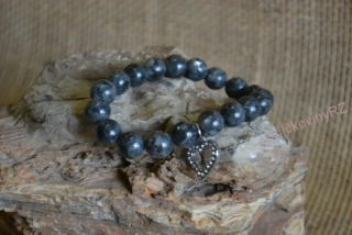 Náramek z minerálních kuliček, labradorit, se srdíčkem, průměr kuličky 10 mm
