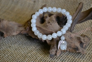 Náramek z minerálních kuliček, růženín, s andílkem, průměr kuličky 8 mm