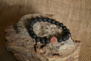 Náramek lávový, průměr kuličky 8 mm, s dřevěným korálkem se znamením Berana, průměr 12 mm