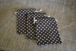 Sáček plátěný 1 ks, hnědý, s puntíky, 10x14 cm