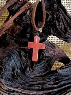 Přívěsek křížek achát růžový, 2,5 cm