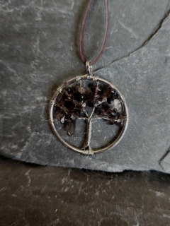 Přívěsek strom života, zlomky záhnědy, 2,7 cm