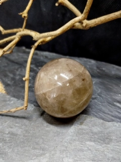 Koule záhněda, průměr cca 4,5-5 cm