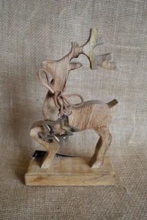 Jelen dřevěný, kovové hvězdy, 25,5 cm
