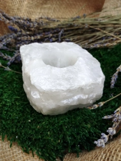  Svícen surový křišťál č.1, cca 1- 1,5 kg