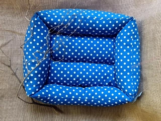 HPF pelech Makaron S 50 cm modrý s puntíky