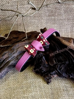 Kožený obojek s mašlí 40 cm