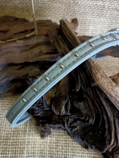 Kožený obojek zdobený 37 cm