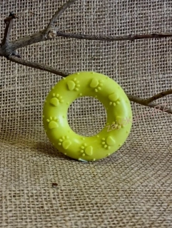 Kroužek TPR tlapky zelený 7cm