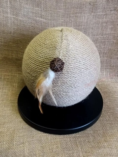 Karlie dřevěná škrábací koule Baltiko