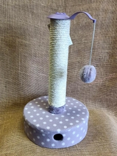 TRIXIE JUNIOR škrabadlo 47 cm