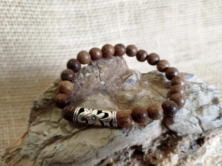 Dřevěný náramek s kovovým článkem, průměr kuličky 8mm