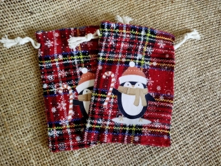 Sáček jutový 1ks, červený, dekor tučňák 10x14 cm