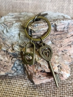 Klíčenka zlatá, srdíčko