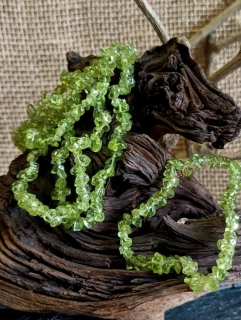 Náramek zlomky, olivín, obvod 18-19 cm