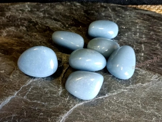 Angelit tromlovaný, cca 3-4 cm, 1ks