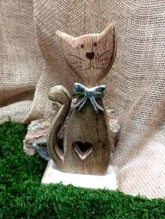 Kočka dřevěná se srdíčkem, 22 cm
